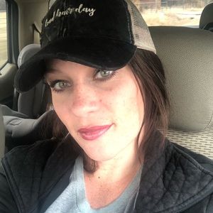 Meet your Posher, Lacey